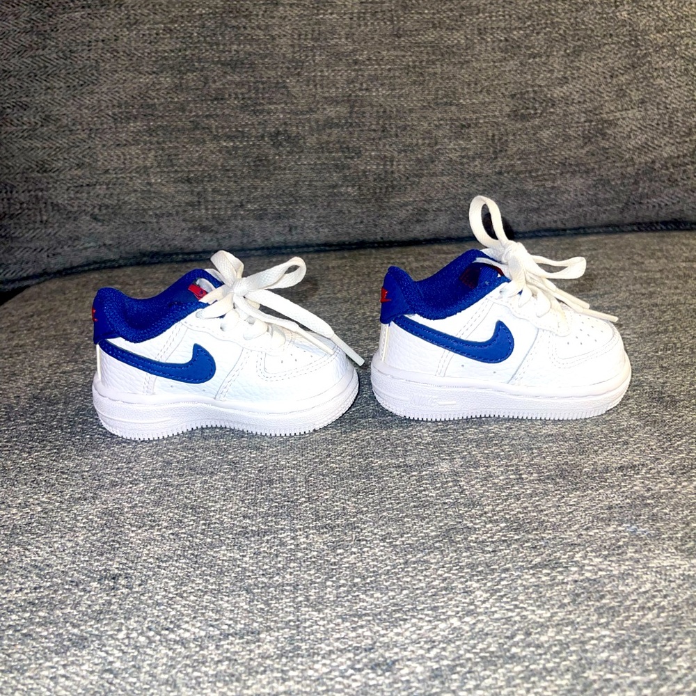 Baby boy Nike Air Force size 2c- Like new